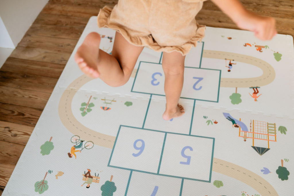 TheZooFamily Play&Go EEVAA Podloka na hranie Skákanie kôlka